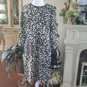Ann Taylor Monochrome Animal Print Long Sleeve Dress